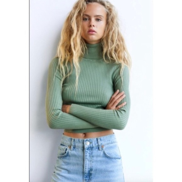 Zara Ribbed Knit Viscose Fitted Dark Green High Neck Long Sleeve Sweater Size M - Picture 1 of 11